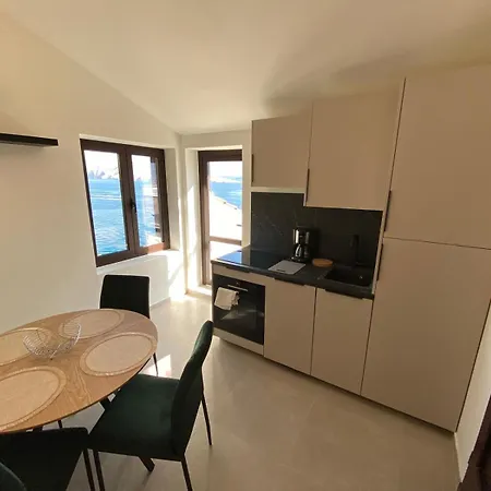Kricin One Apartman Baška